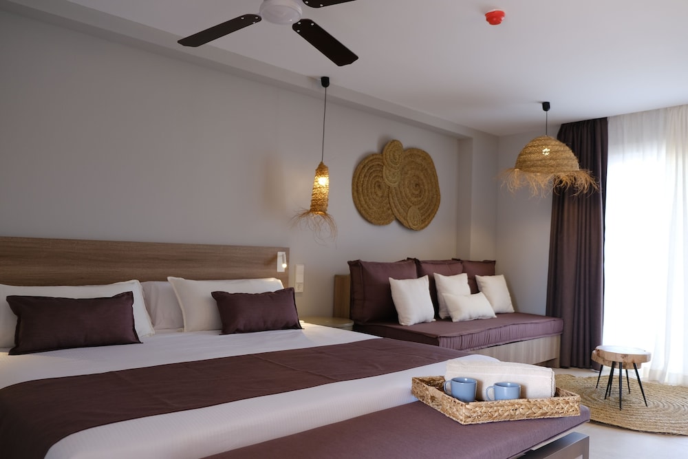 Eques Petit Resort — Hotel rooms in Cala d´Or, Balearic Islands