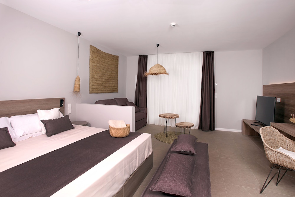 Eques Petit Resort — Hotel rooms in Cala d´Or, Balearic Islands
