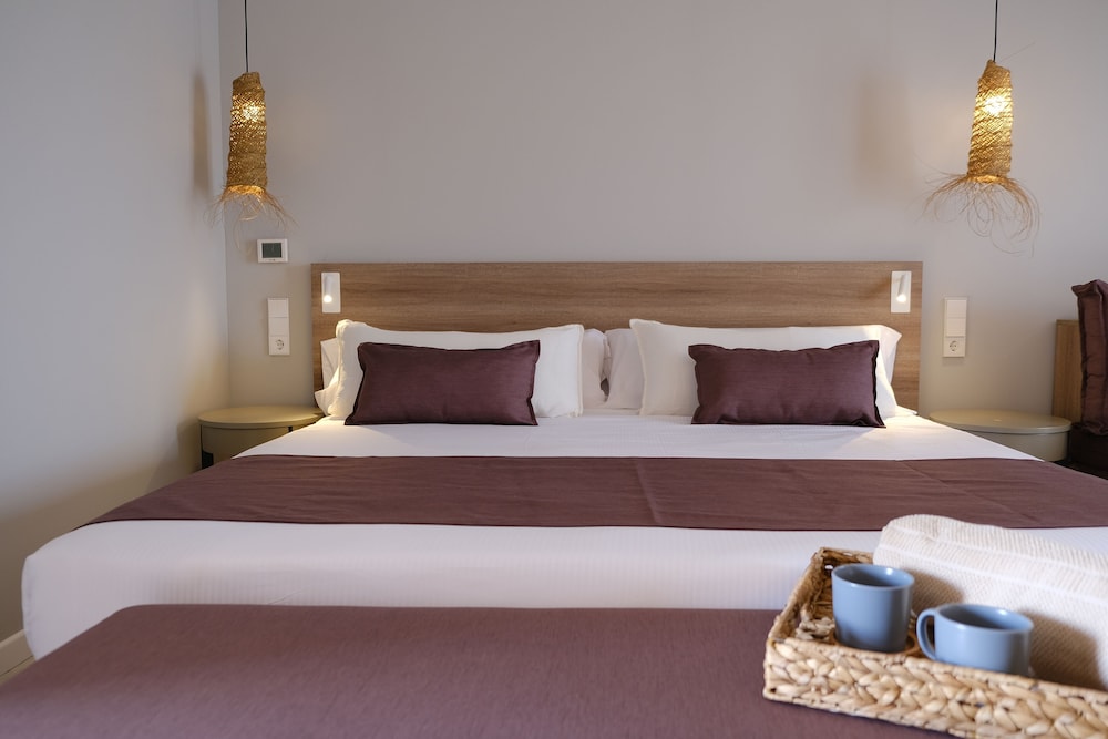 Eques Petit Resort — Hotel rooms in Cala d´Or, Balearic Islands