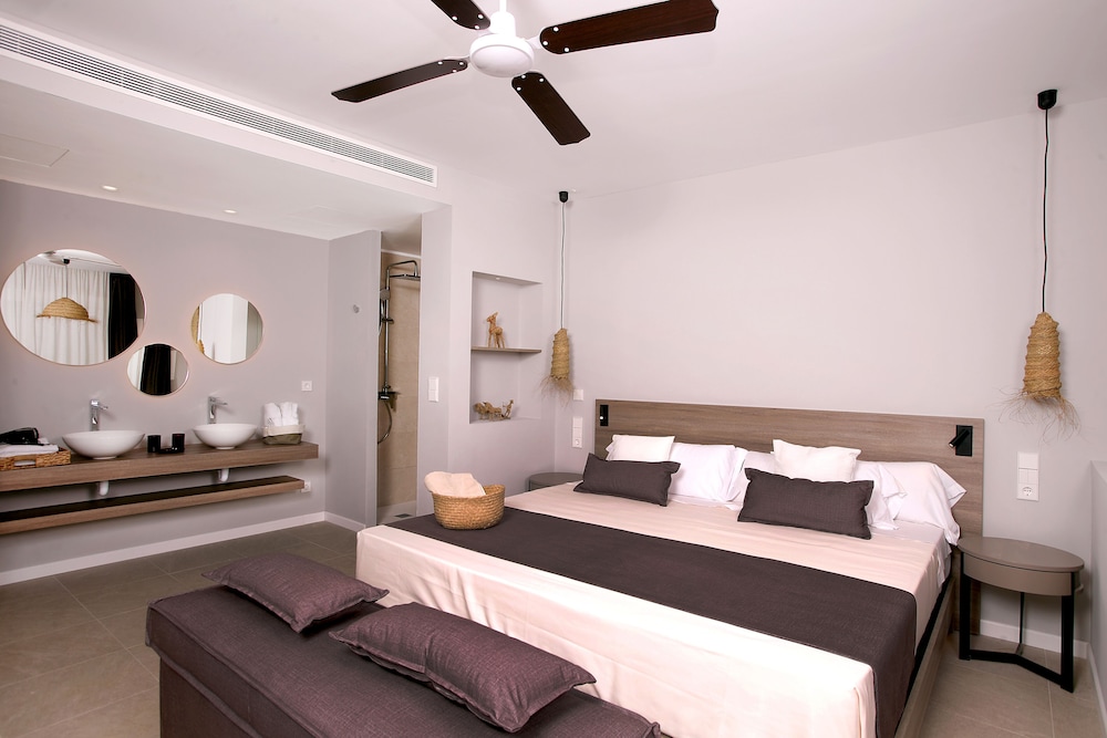 Eques Petit Resort — Hotel rooms in Cala d´Or, Balearic Islands