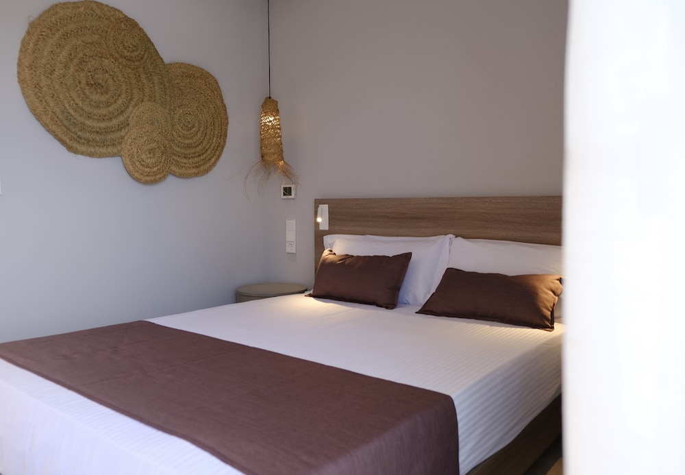 Eques Petit Resort — Hotel rooms in Cala d´Or, Balearic Islands