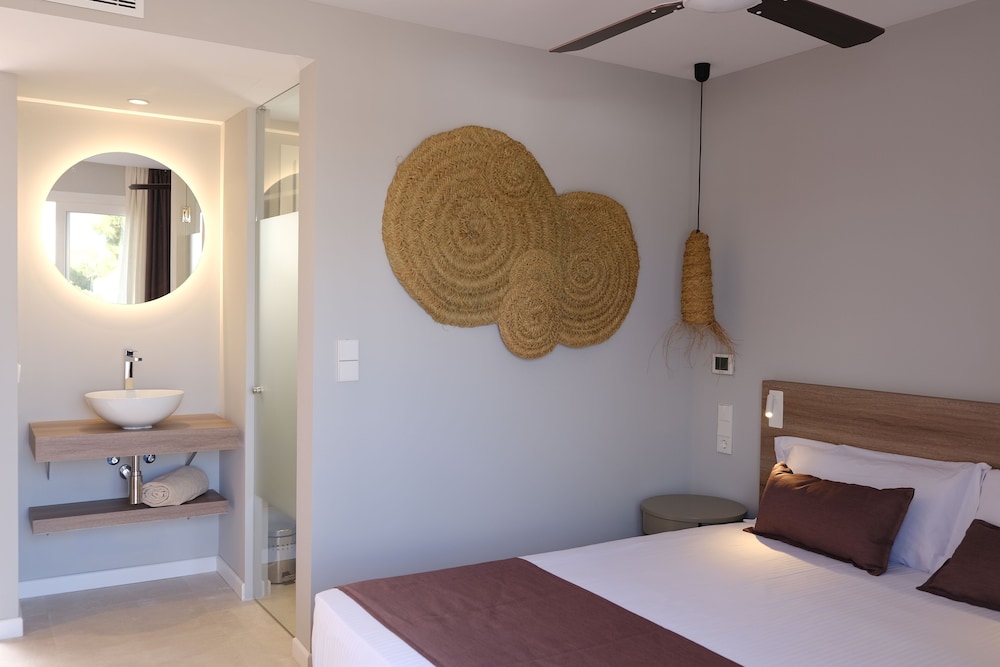 Eques Petit Resort — Hotel rooms in Cala d´Or, Balearic Islands