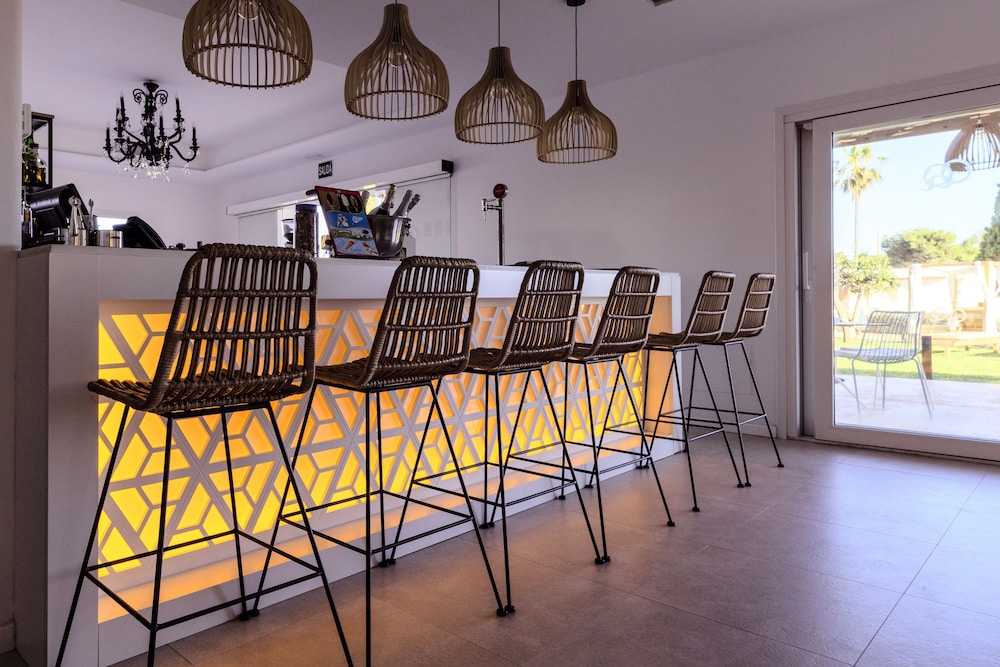 Eques Petit Resort — Restaurant & bars in Cala d´Or, Balearic Islands