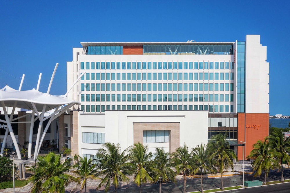 Canopy by Hilton Cancun La Isla — Hotel building in Cancun, Quintana Roo