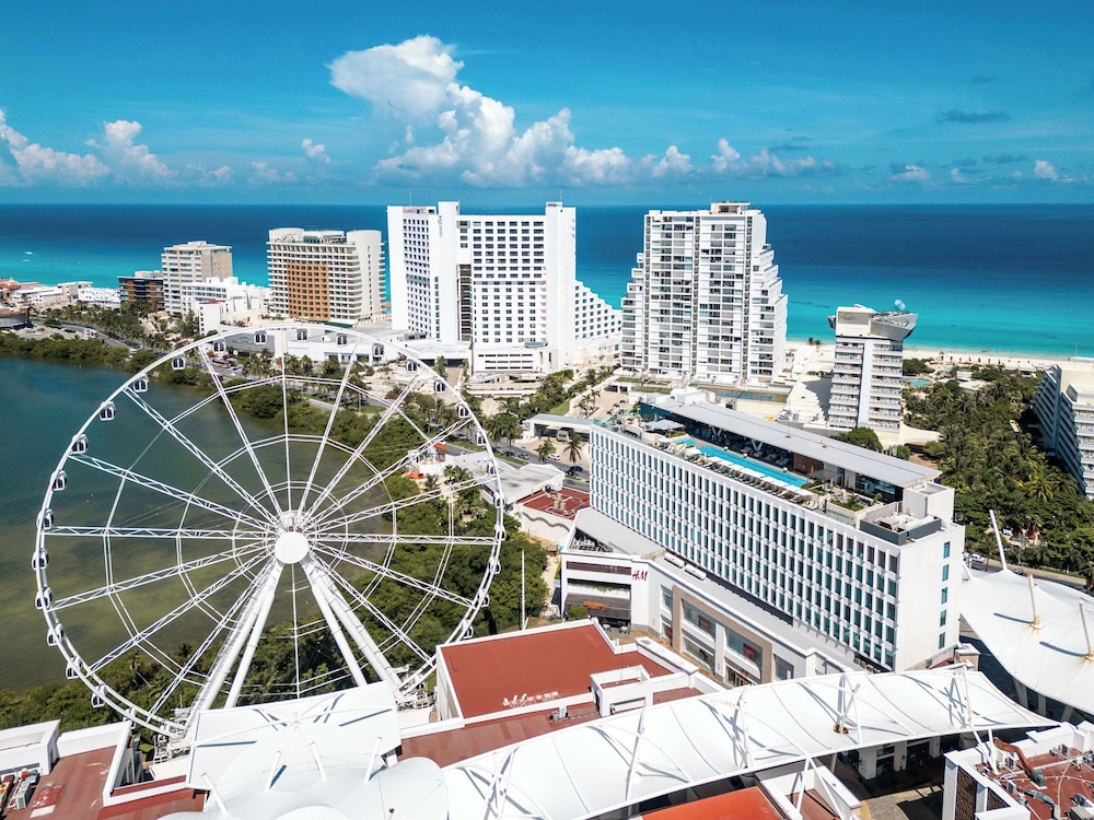 Canopy by Hilton Cancun La Isla — Attractions in the area in Cancun, Quintana Roo