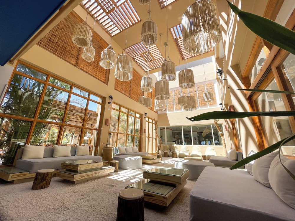 The Breakers Diving & Surfing Lodge — Hotel building in Soma Bay, Red Sea