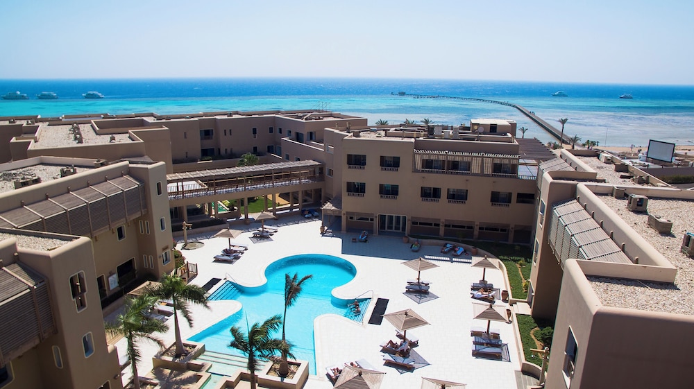 The Breakers Diving & Surfing Lodge — Main photo in Soma Bay, Red Sea