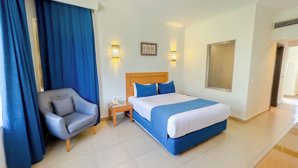 Club Reef Resort & Spa — Hotel rooms in Sharm El Sheikh, Red Sea