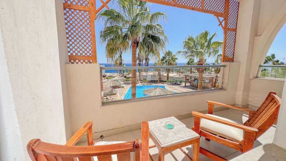Club Reef Resort & Spa — Swimming pool in Sharm El Sheikh, Red Sea