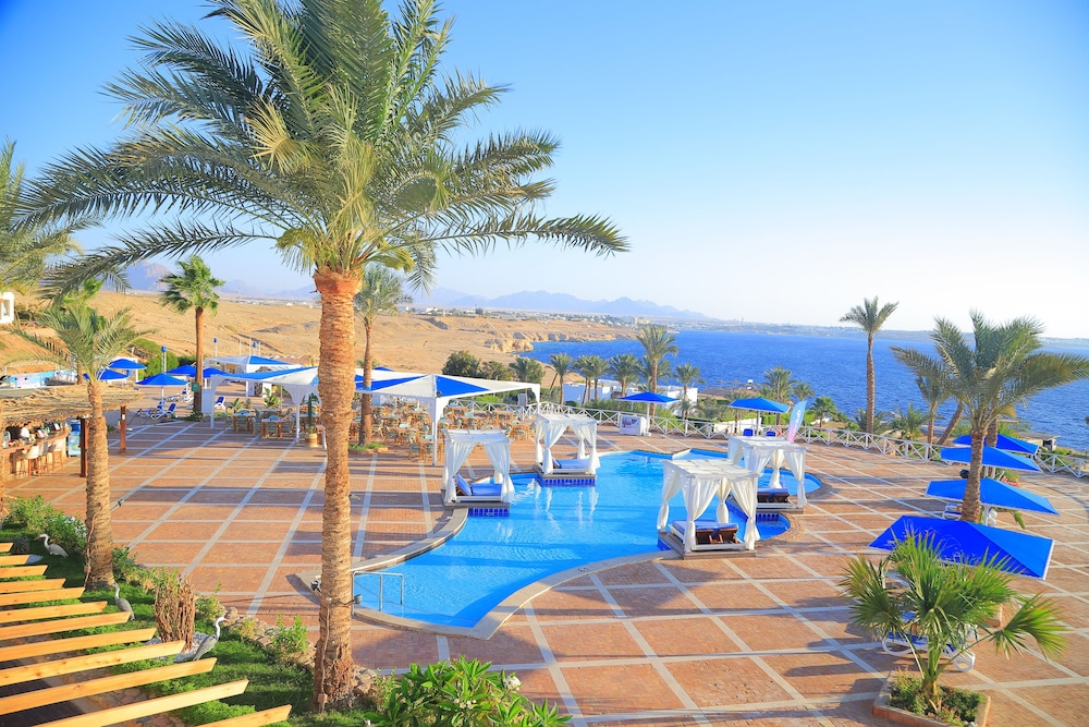 Club Reef Resort & Spa — Swimming pool in Sharm El Sheikh, Red Sea