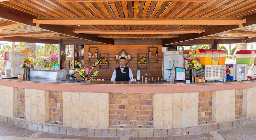 Club Reef Resort & Spa — Restaurant & bars in Sharm El Sheikh, Red Sea