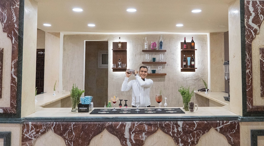 Club Reef Resort & Spa — Restaurant & bars in Sharm El Sheikh, Red Sea