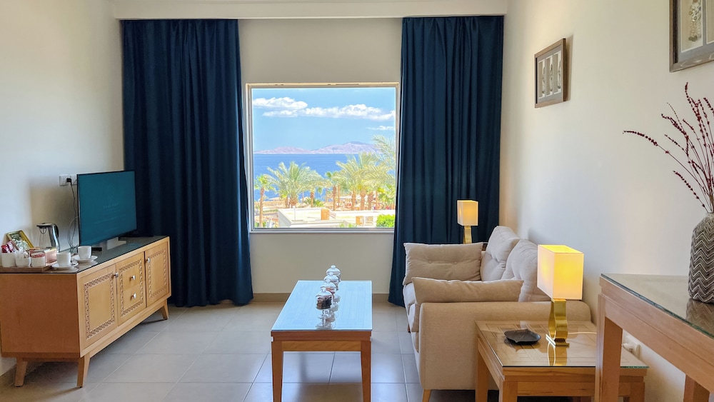 Club Reef Resort & Spa — Hotel rooms in Sharm El Sheikh, Red Sea