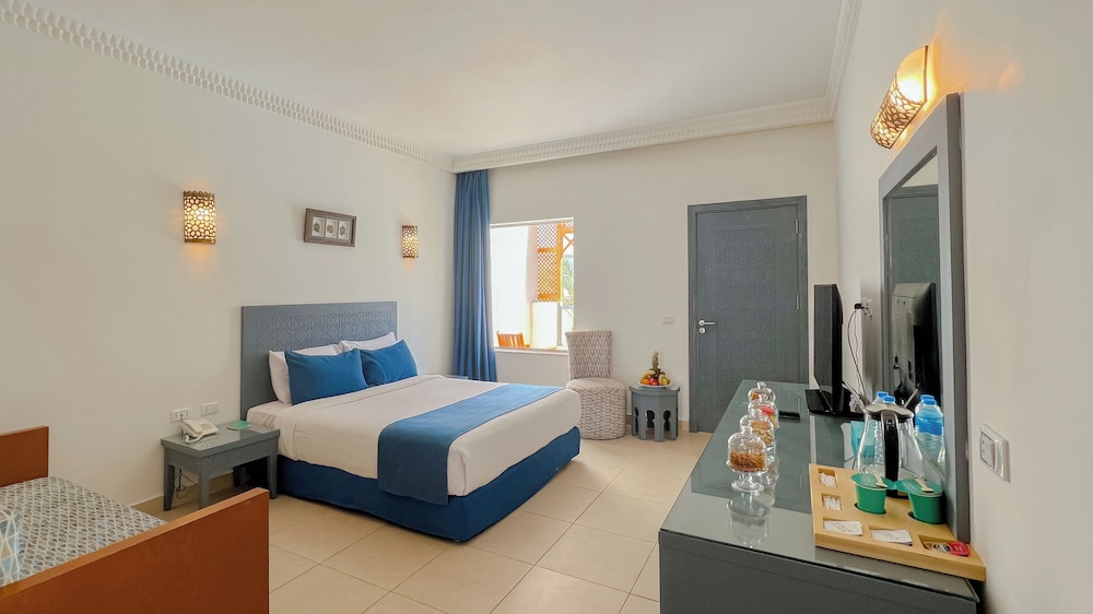 Club Reef Resort & Spa — Hotel rooms in Sharm El Sheikh, Red Sea