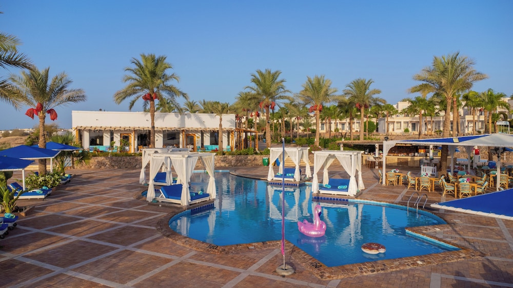 Club Reef Resort & Spa — Swimming pool in Sharm El Sheikh, Red Sea