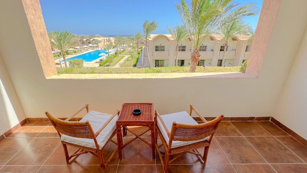 Gemma Resort — Hotel building in Marsa Alam, Red Sea