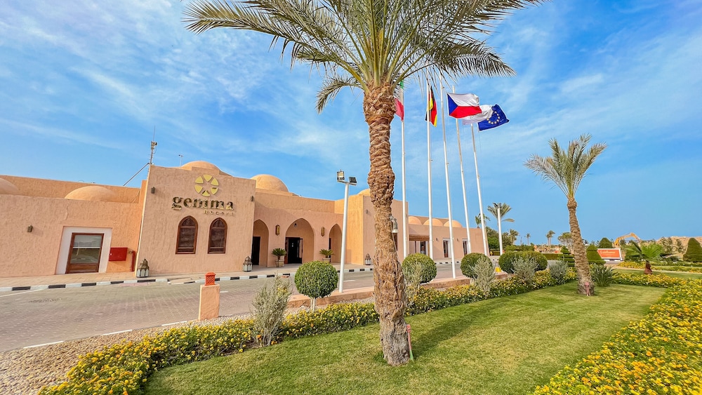 Gemma Resort — Hotel building in Marsa Alam, Red Sea