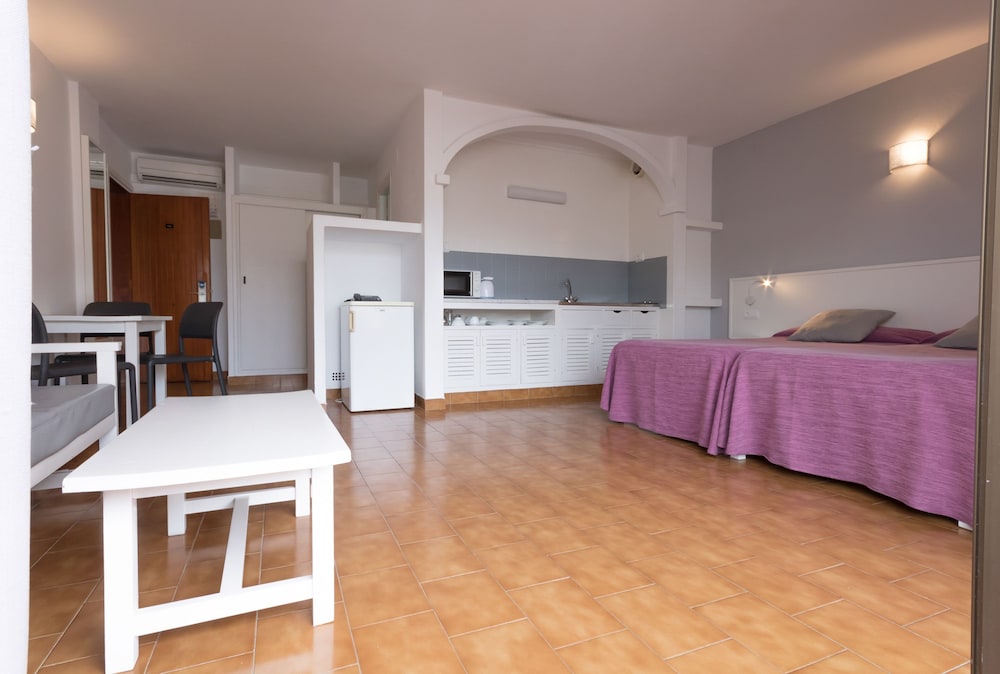 Orosol Apartments by Typic Hotels — Hotel rooms in San Antonio, Balearic Islands