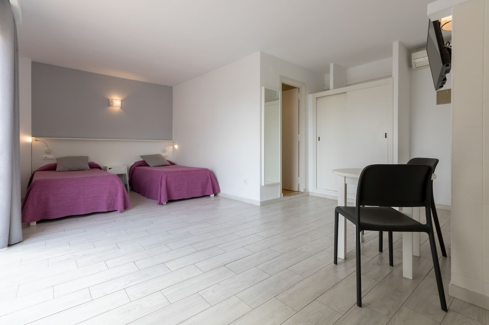 Orosol Apartments by Typic Hotels — Hotel rooms in San Antonio, Balearic Islands