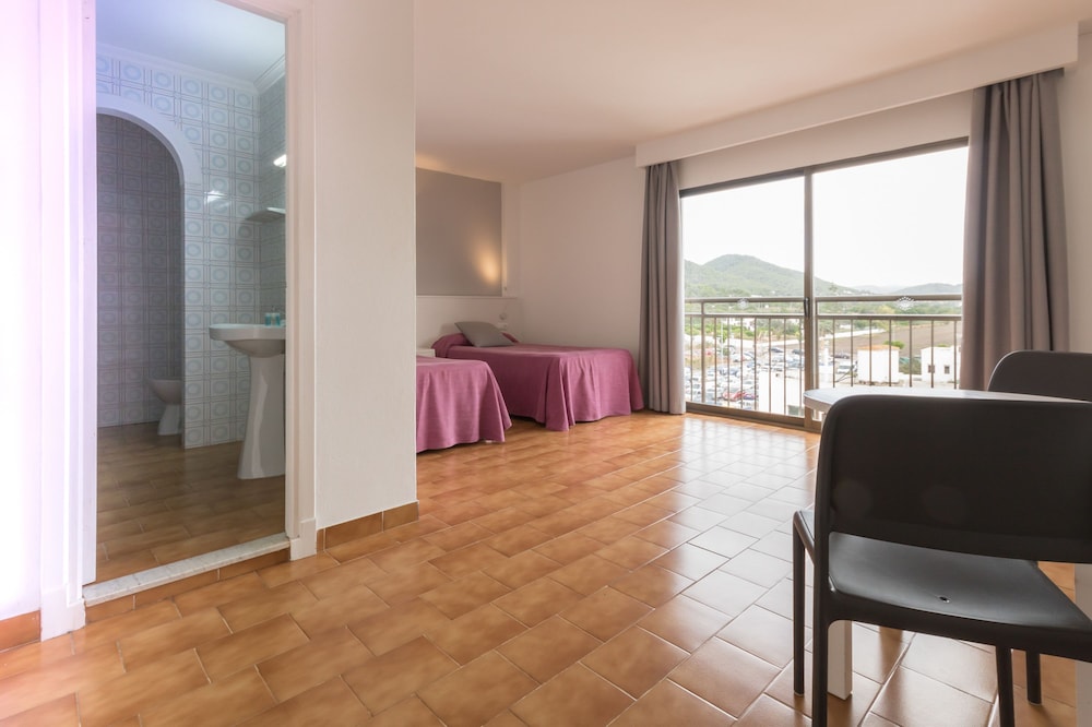 Orosol Apartments by Typic Hotels — Hotel rooms in San Antonio, Balearic Islands