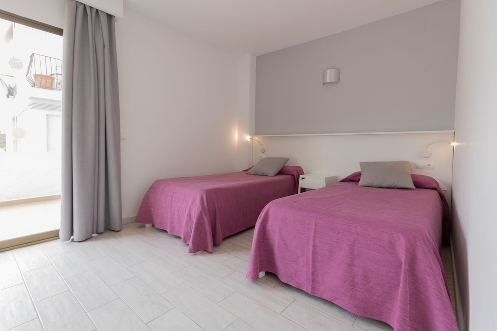 Orosol Apartments by Typic Hotels — Hotel rooms in San Antonio, Balearic Islands