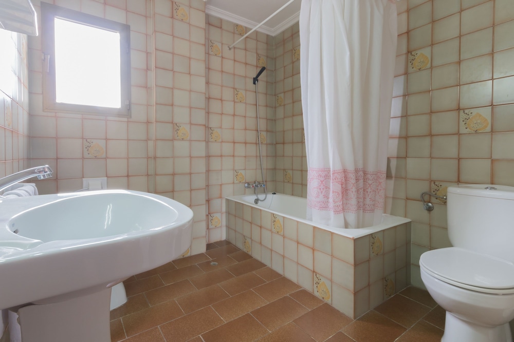 Orosol Apartments by Typic Hotels — Hotel rooms in San Antonio, Balearic Islands