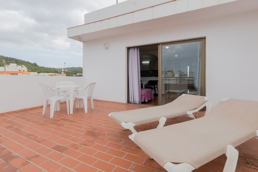 Orosol Apartments by Typic Hotels — Hotel rooms in San Antonio, Balearic Islands