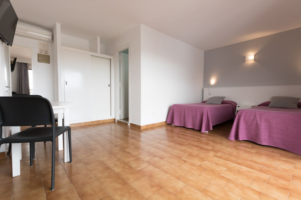 Orosol Apartments by Typic Hotels — Hotel rooms in San Antonio, Balearic Islands