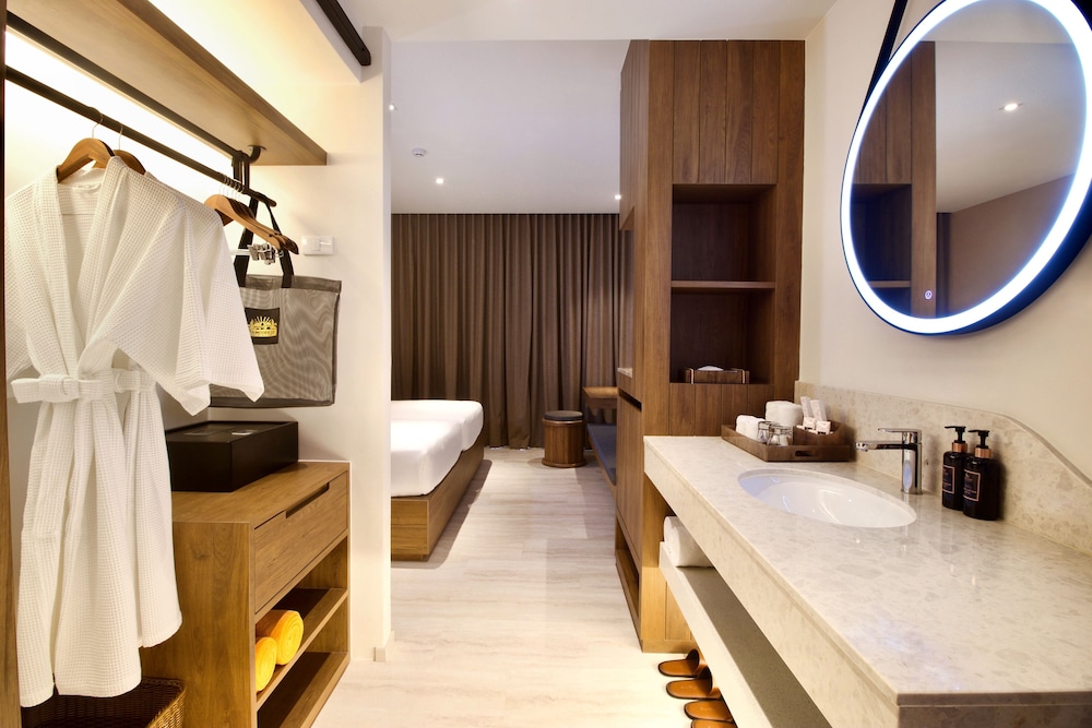 Pamookkoo Resort — Hotel rooms in Karon, Phuket Province