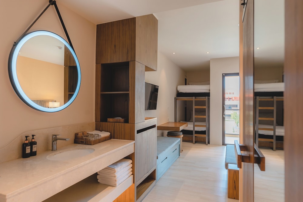 Pamookkoo Resort — Hotel rooms in Karon, Phuket Province