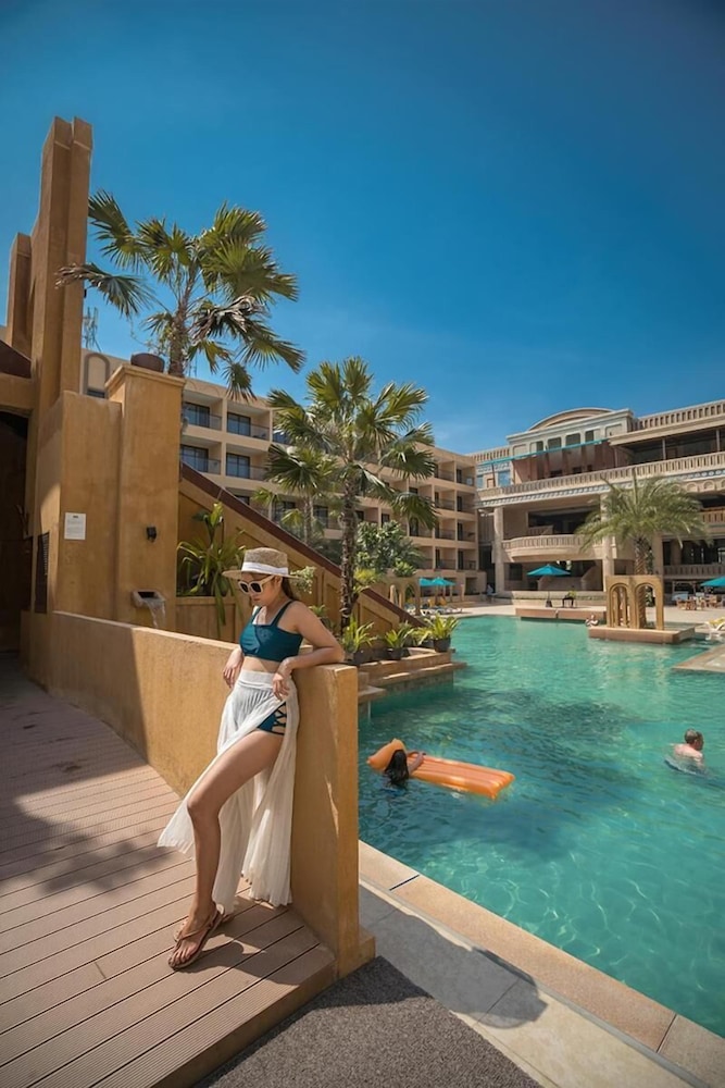 Pamookkoo Resort — Swimming pool in Karon, Phuket Province