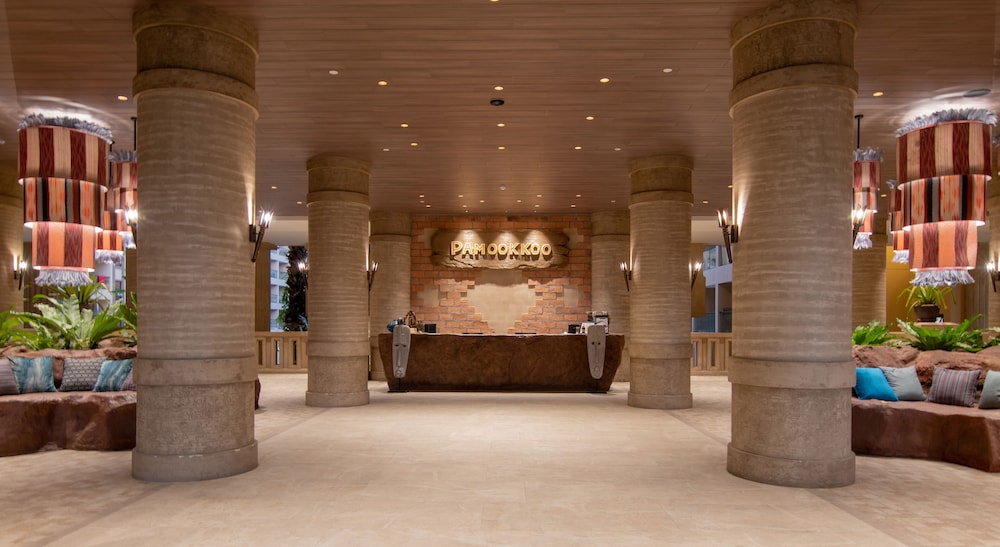 Pamookkoo Resort — Hotel building in Karon, Phuket Province