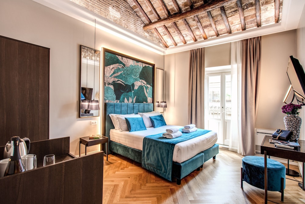 Hotel 55 Fifty five — Hotel rooms in Rome, Lazio