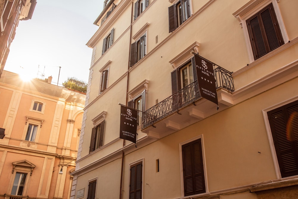 Hotel 55 Fifty five — Hotel building in Rome, Lazio