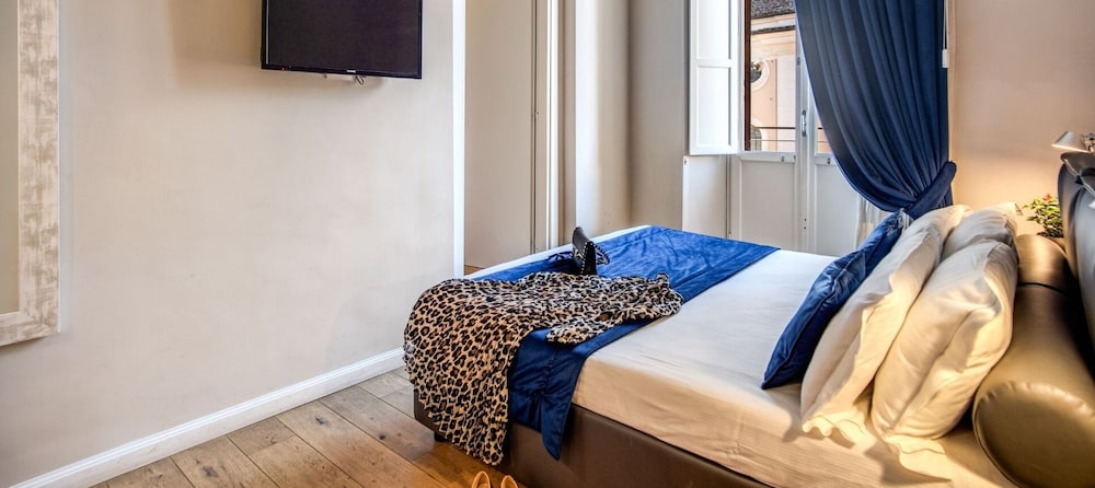 Hotel 55 Fifty five — Hotel rooms in Rome, Lazio