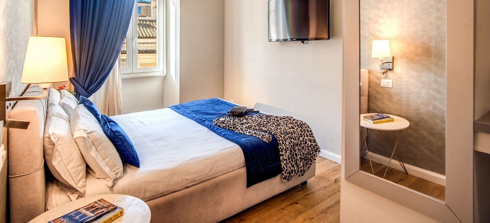 Hotel 55 Fifty five — Hotel rooms in Rome, Lazio