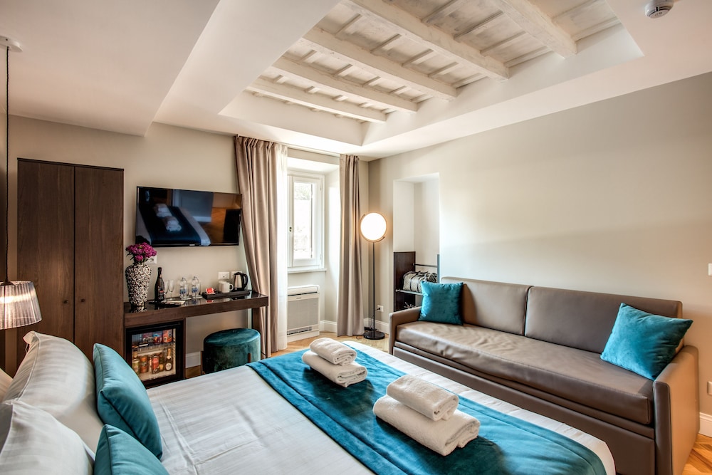 Hotel 55 Fifty five — Hotel rooms in Rome, Lazio