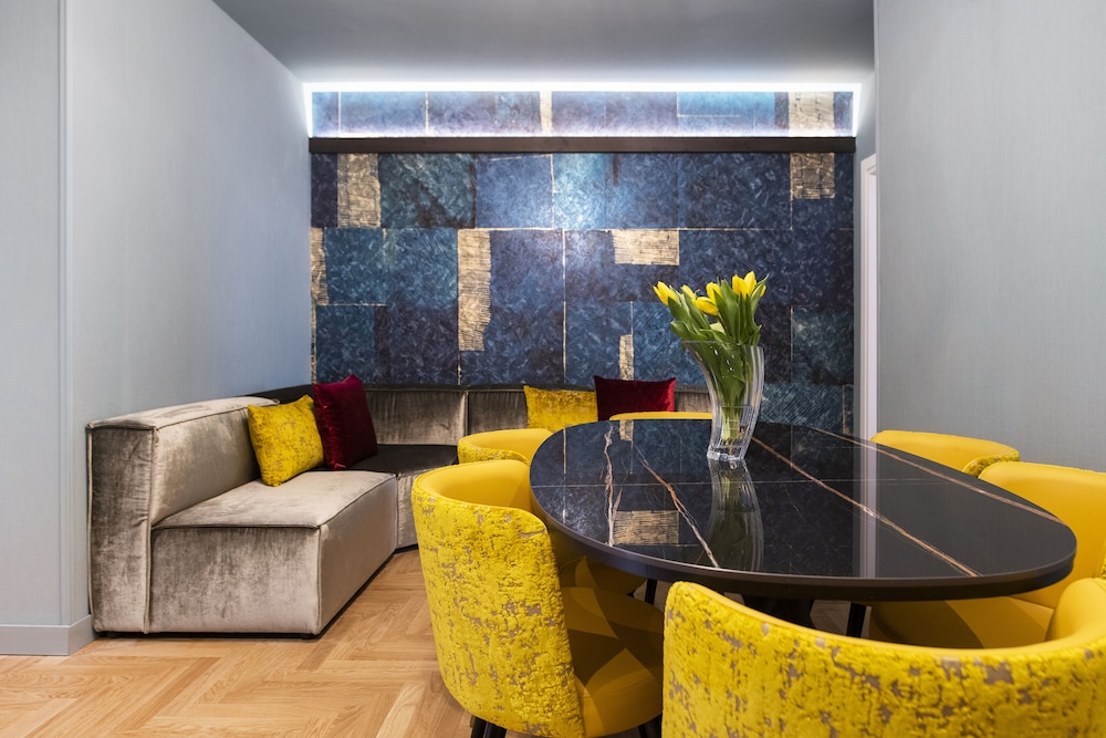 Hotel 55 Fifty five — Restaurant & bars in Rome, Lazio