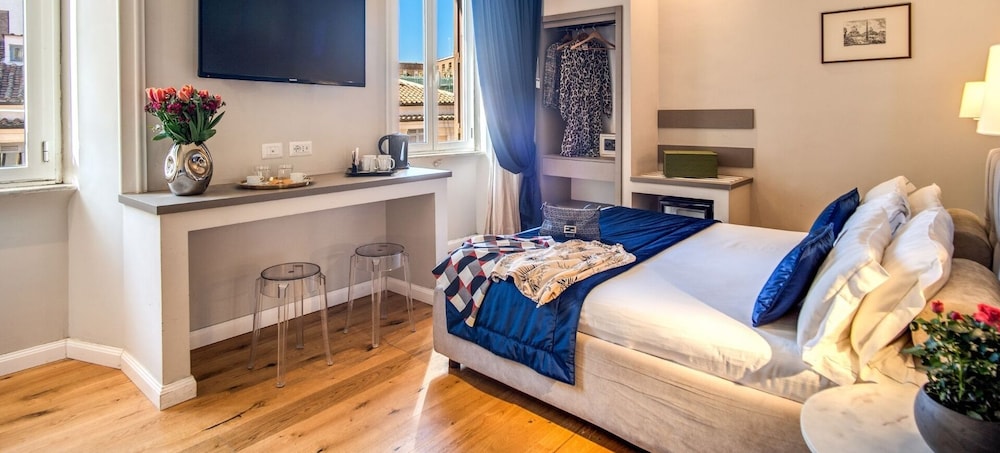 Hotel 55 Fifty five — Hotel rooms in Rome, Lazio