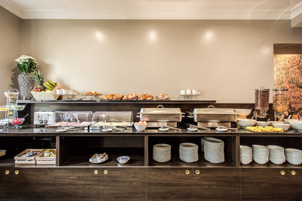 Hotel 55 Fifty five — Restaurant & bars in Rome, Lazio
