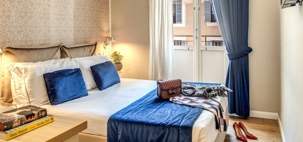 Hotel 55 Fifty five — Hotel rooms in Rome, Lazio