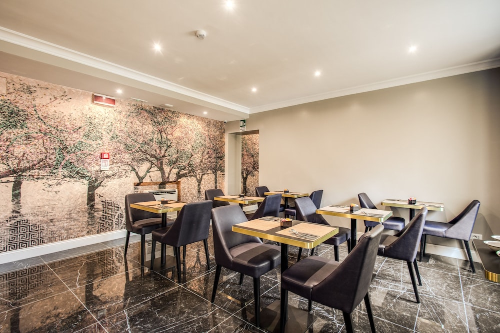 Hotel 55 Fifty five — Restaurant & bars in Rome, Lazio