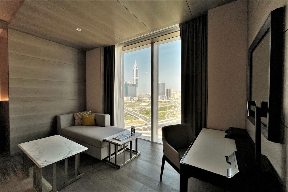 Taj Jumeirah Lakes Towers, Dubai — Rooms in Dubai