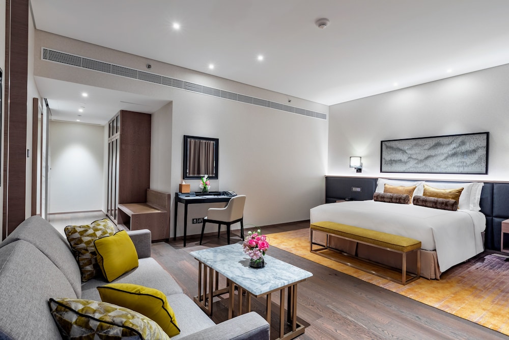 Taj Jumeirah Lakes Towers, Dubai — Rooms in Dubai