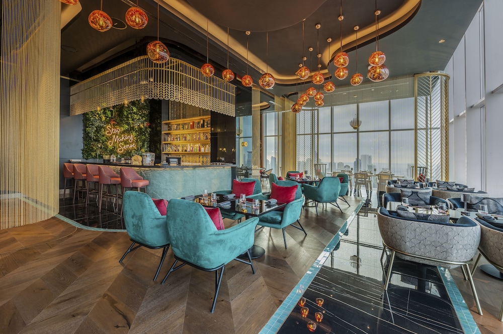 Taj Jumeirah Lakes Towers, Dubai — Restaurant in Dubai