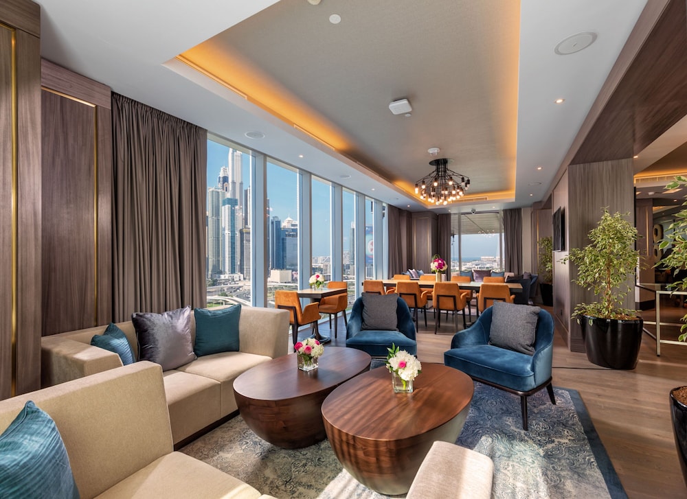 Taj Jumeirah Lakes Towers, Dubai — Shared spaces in Dubai
