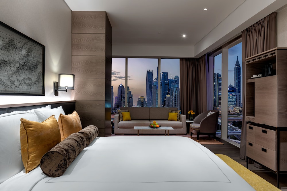 Taj Jumeirah Lakes Towers, Dubai — Rooms in Dubai