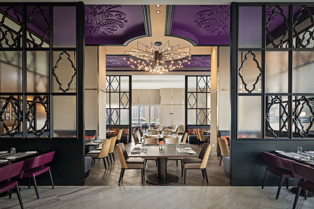Taj Jumeirah Lakes Towers, Dubai — Restaurant in Dubai