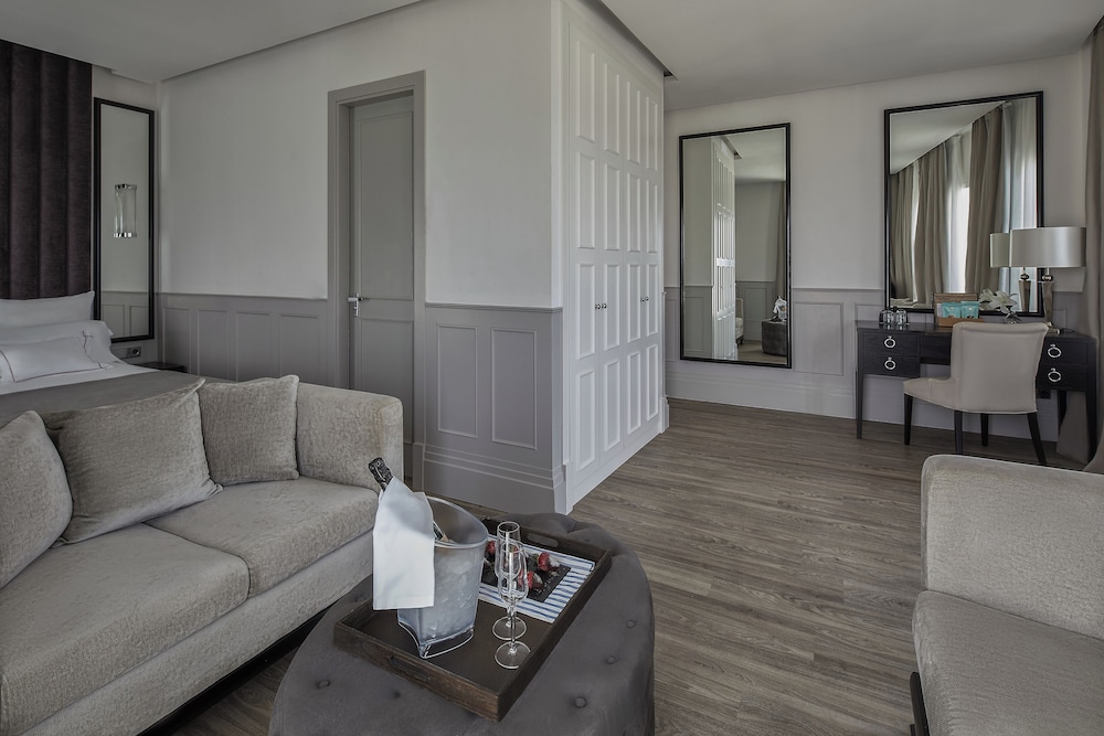 MIM Ibiza Member of Meliá Collection — Hotel rooms in Playa d'en Bossa, Balearic Islands