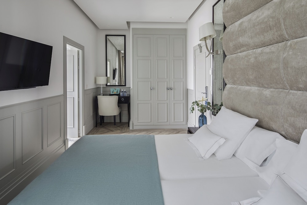 MIM Ibiza Member of Meliá Collection — Hotel rooms in Playa d'en Bossa, Balearic Islands
